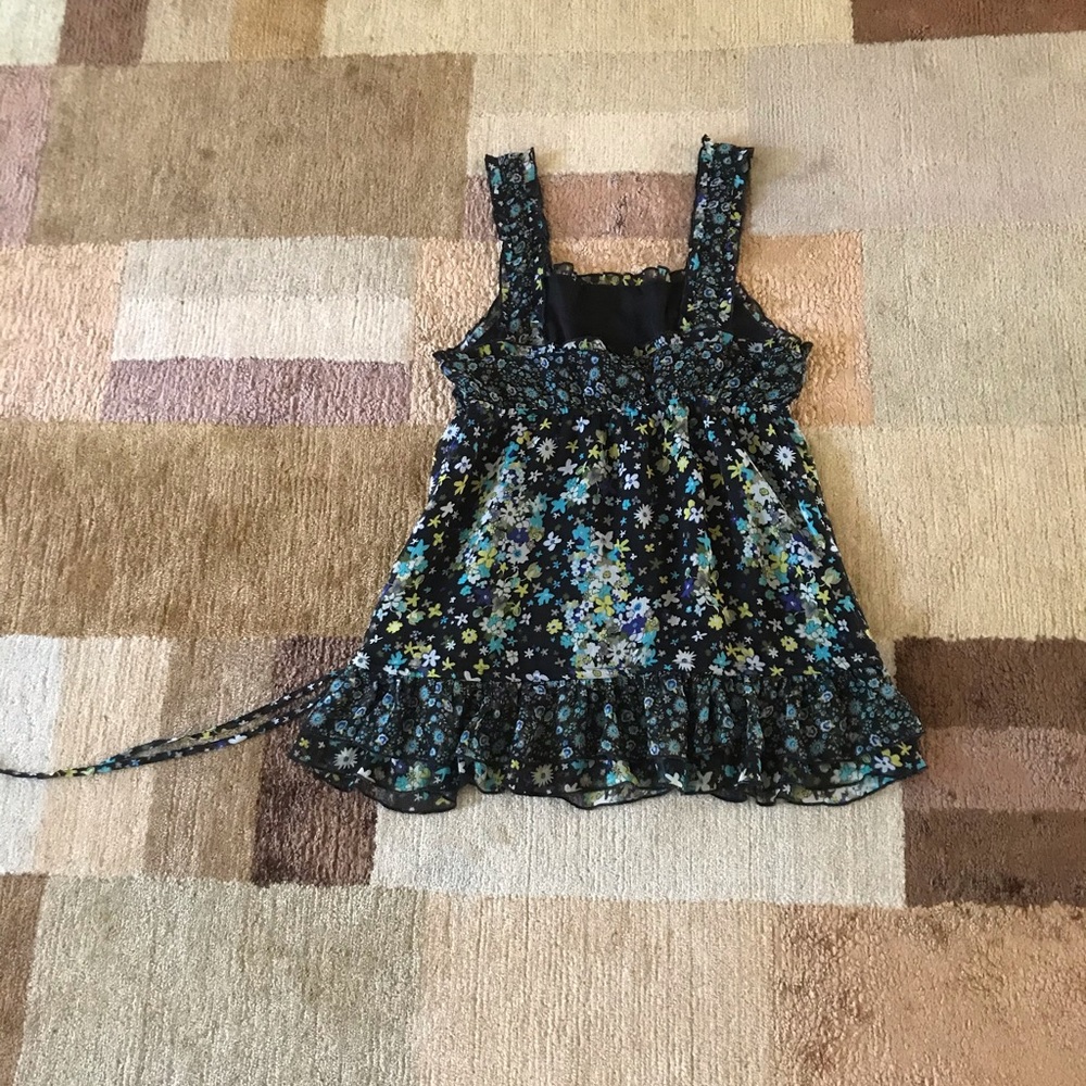 Women’s top from Apt.9